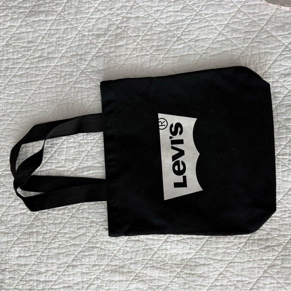 Levi's Classic Black Canvas Tote - Picture 5 of 6